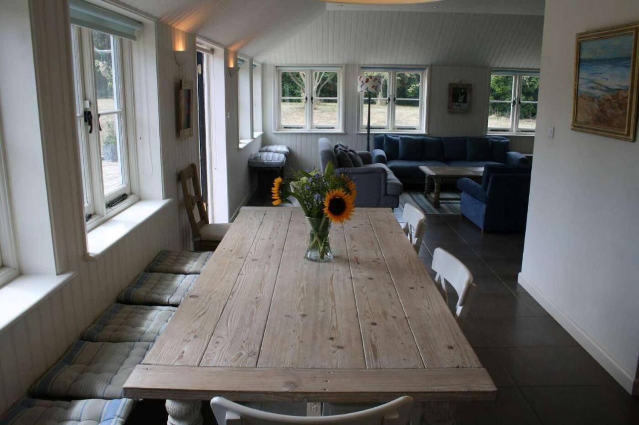 Greystone Cottage - Sea Views, Short Stroll To A Beautiful Sandy Beach Brook  외부 사진
